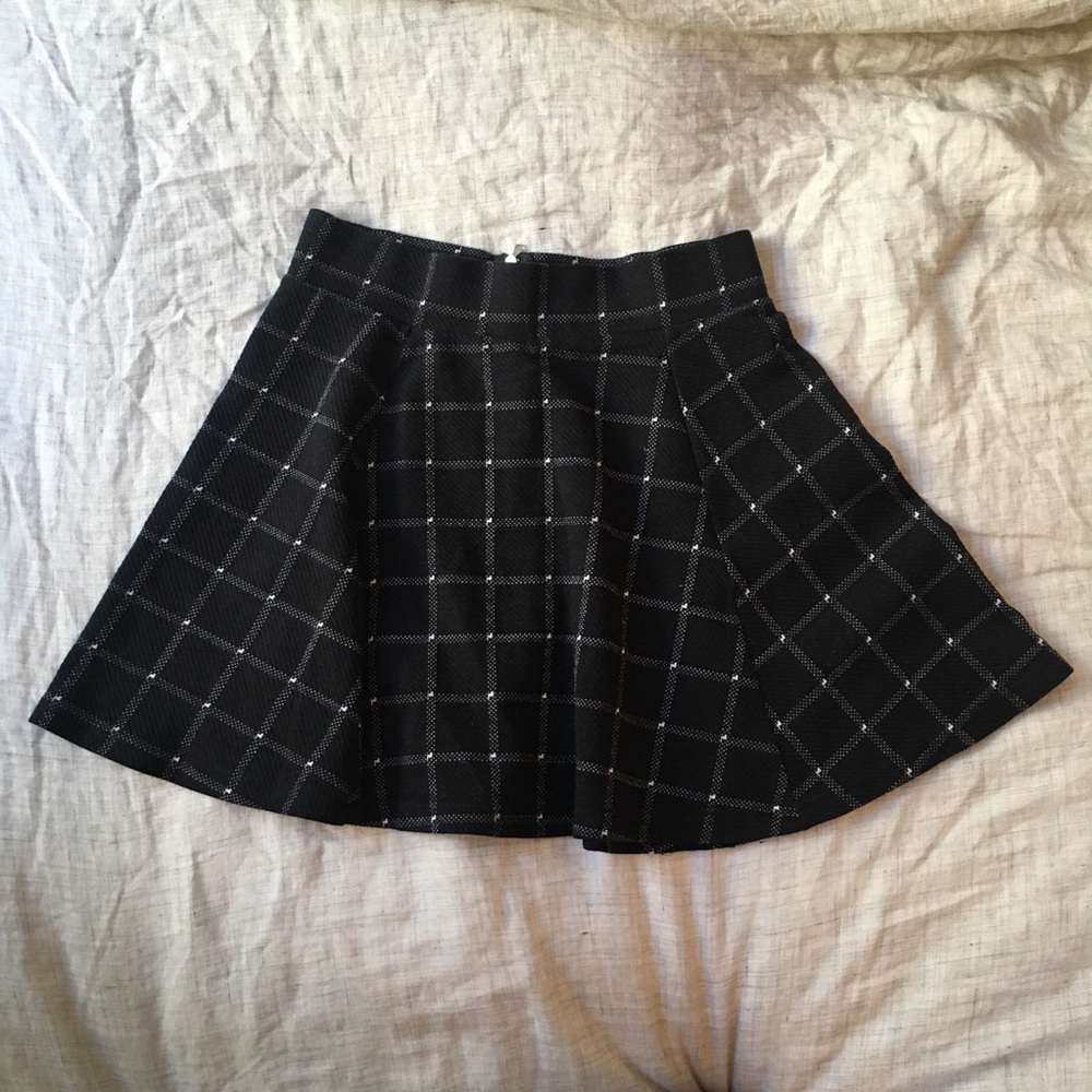 A shaped mini skirt